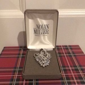 Nolan Miller Infallible Navette Bow Pin